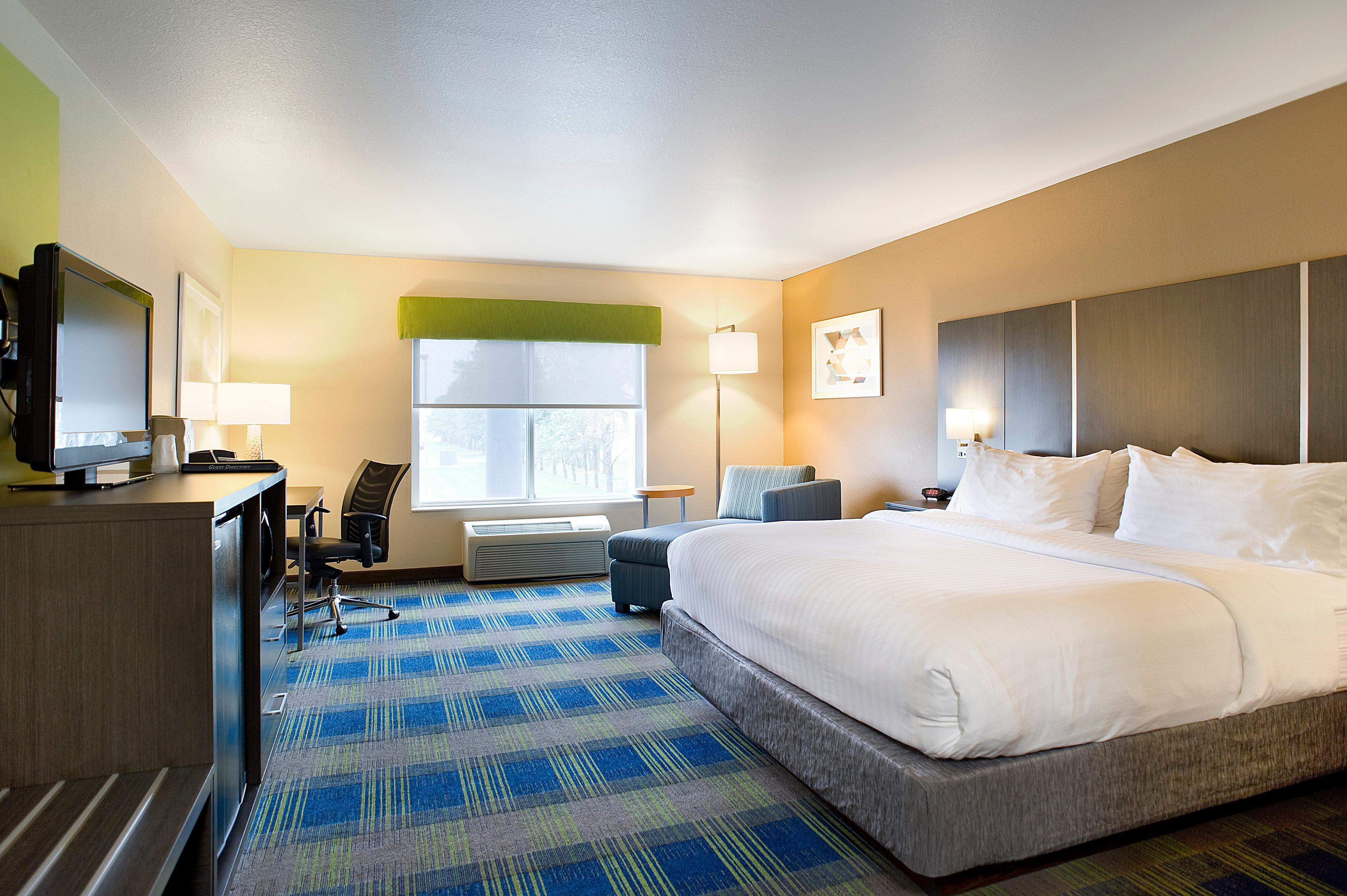 Holiday Inn Express Hotel & Suites Brookings By Ihg Exterior foto