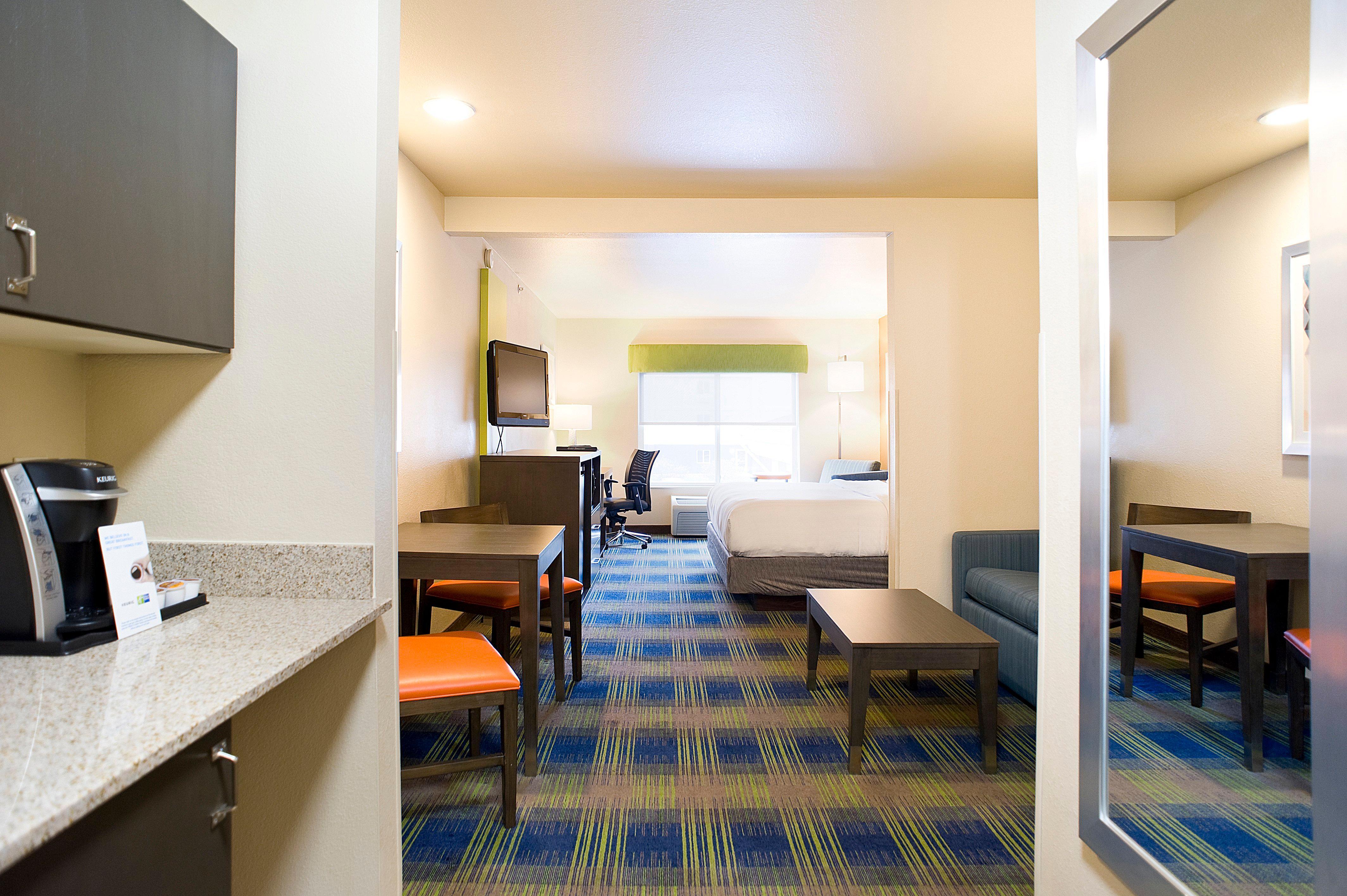 Holiday Inn Express Hotel & Suites Brookings By Ihg Exterior foto