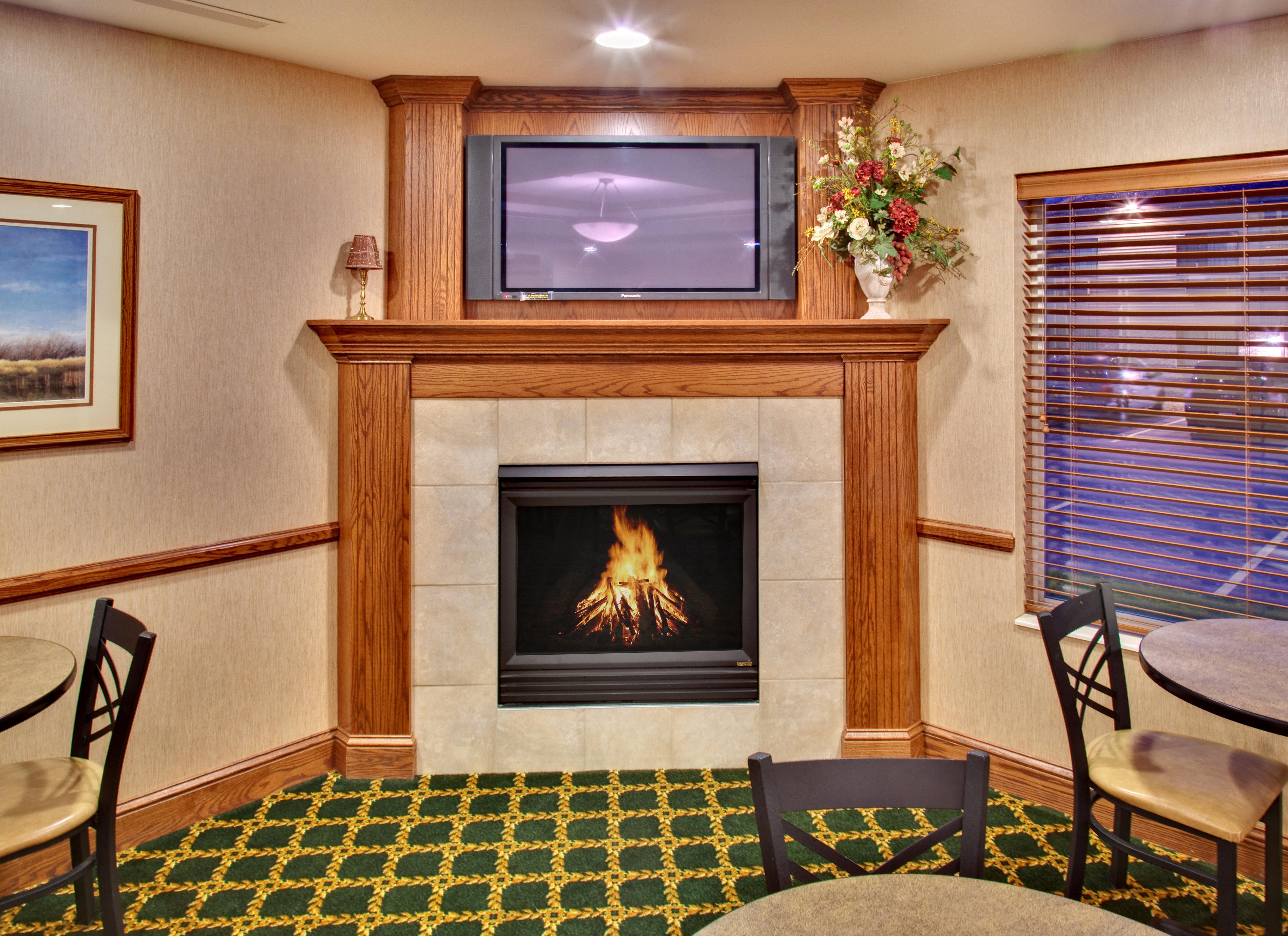 Holiday Inn Express Hotel & Suites Brookings By Ihg Exterior foto