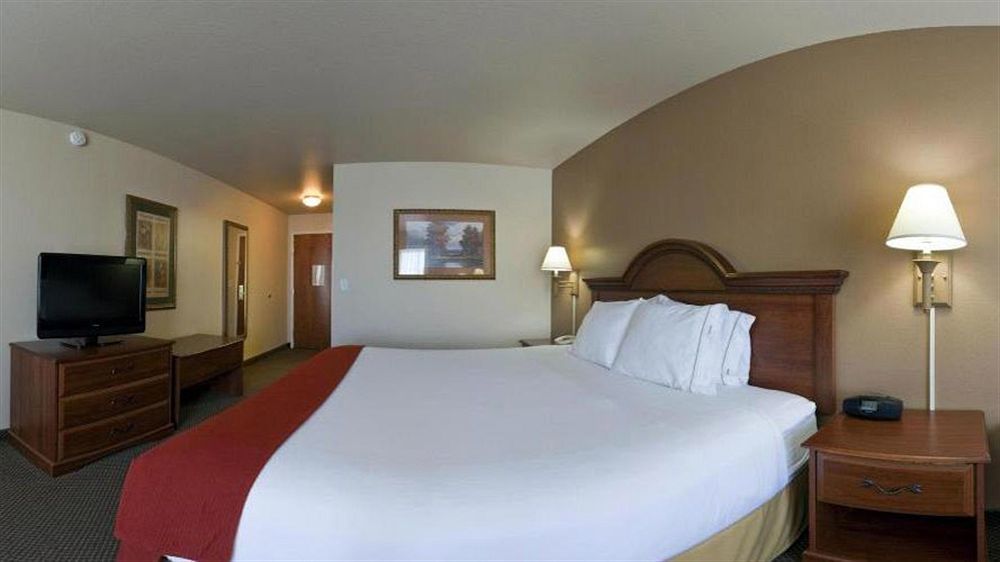 Holiday Inn Express Hotel & Suites Brookings By Ihg Exterior foto
