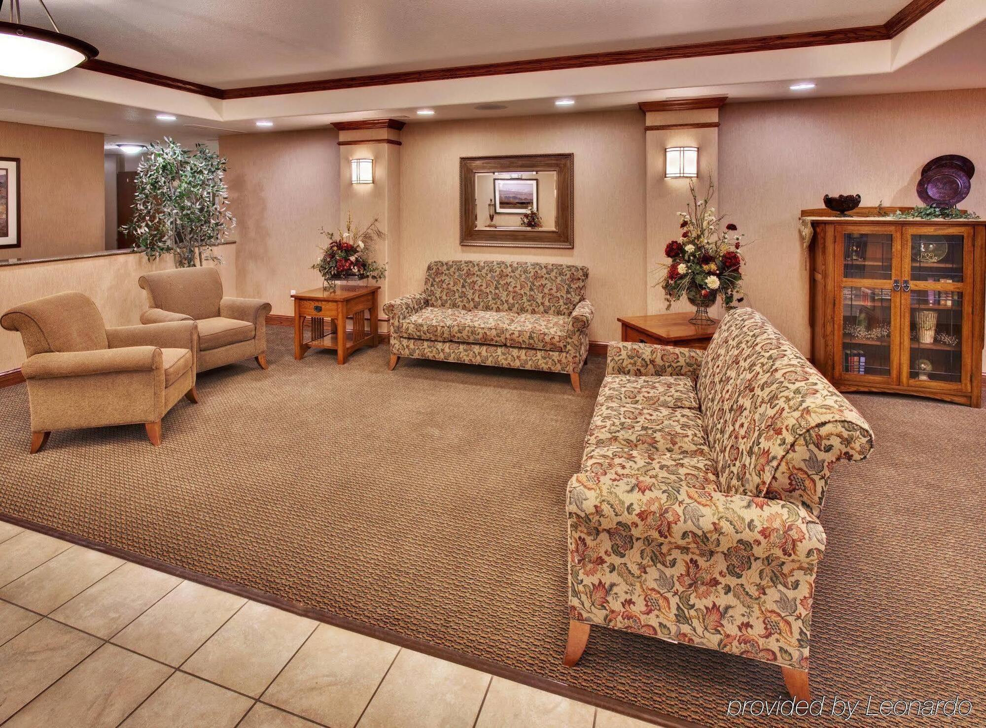 Holiday Inn Express Hotel & Suites Brookings By Ihg Exterior foto