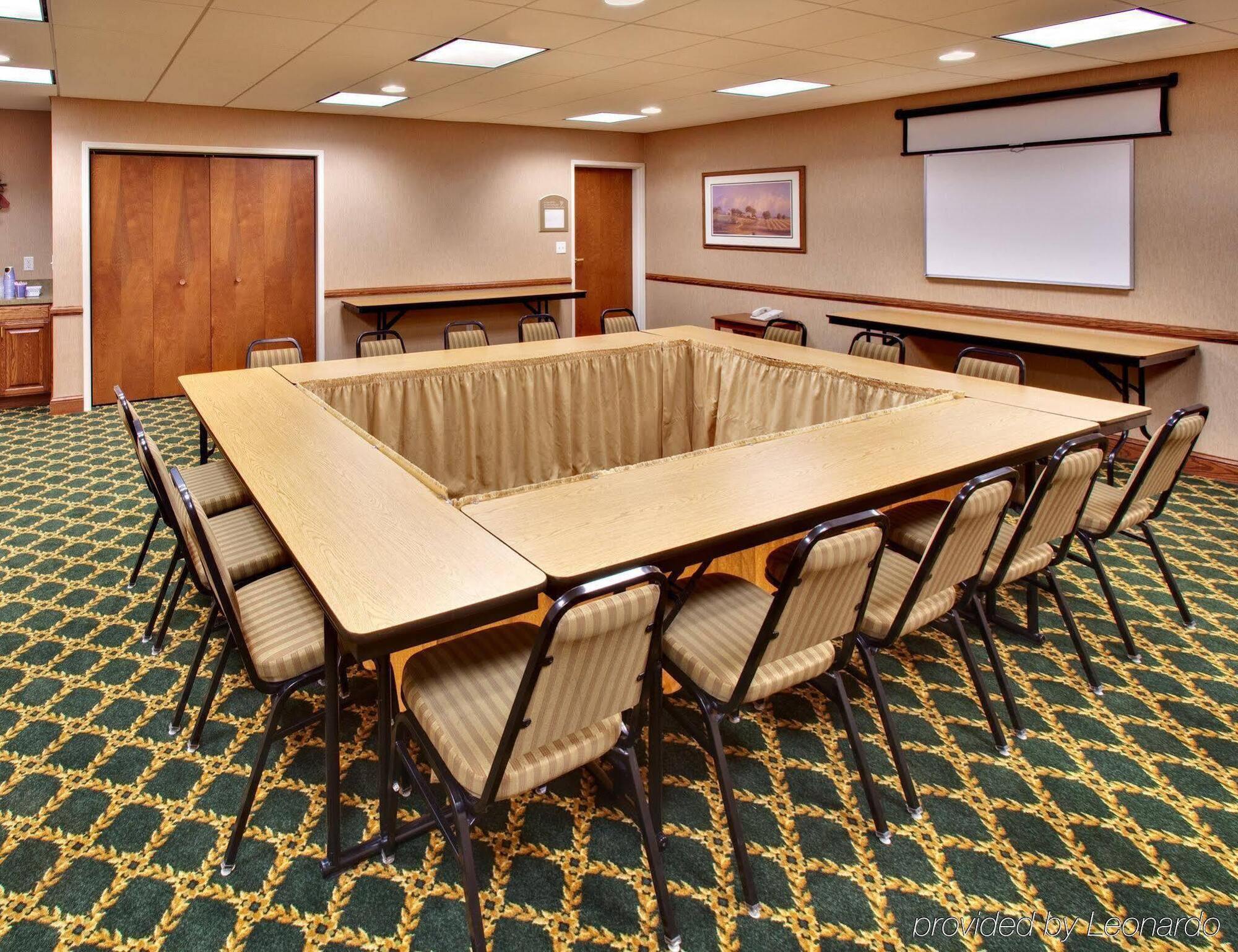 Holiday Inn Express Hotel & Suites Brookings By Ihg Exterior foto